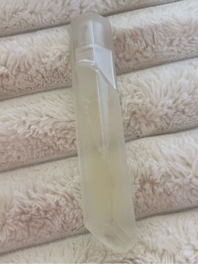 Kim Kardashian Krystal
Gardenia OUD Eau de Parfum
2.5 oz / 75 mL